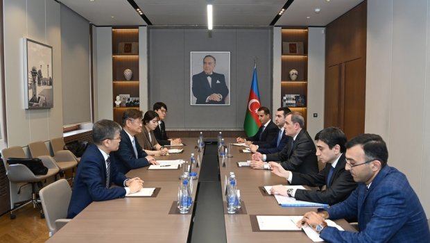 Ceyhun Bayramov Koreya xarici işlər nazirinin xüsusi nümayəndəsi ilə görüşüb
