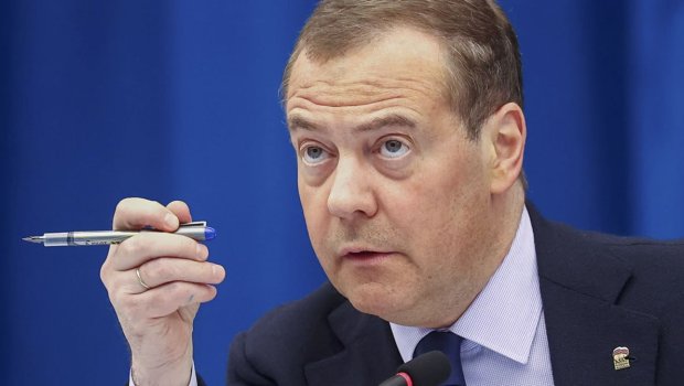 Medvedev Moskvanı tərk edib?