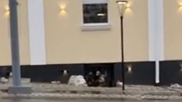 “Vaqner”çilərlə “Axmat” döyüşçüləri üz-üzə: Rostovda döyüşlər gedir - VİDEO 