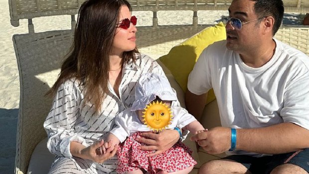 Sevda əri və qızı Antalyada – FOTO 