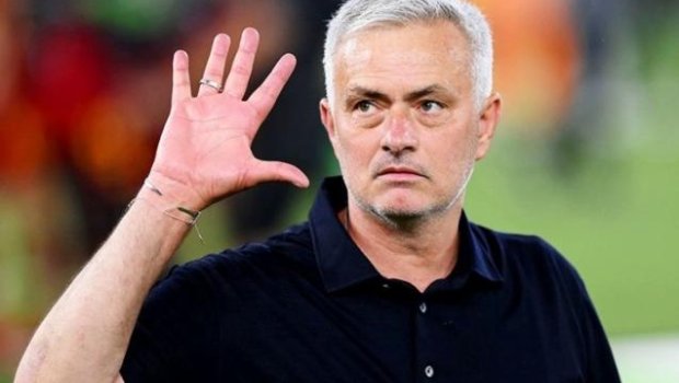 Mourinyoya növbəti cəza