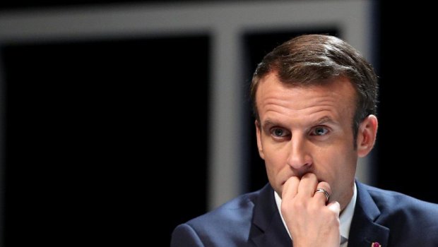 Makron Yelisey sarayında etirazlarla bağlı toplantı keçirir