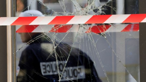 Fransada iğtişaşlar səbəbindən məktəblər bağlandı