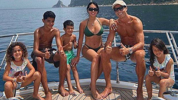 Kriştiano Ronaldonun Sardiniya adasındakı ailə TƏTİLİ – FOTO 