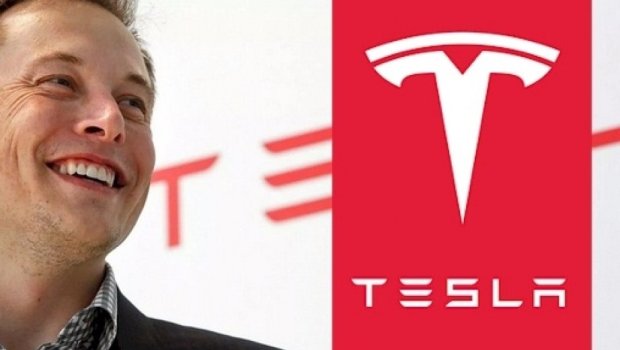 “Tesla” avtomobili bu il tam avtonom idarəetməyə keçə bilər