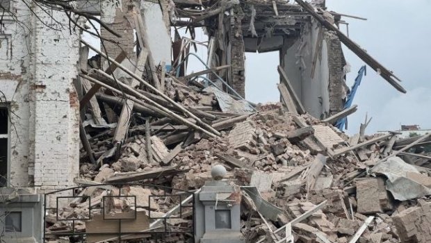 Rusiya Zaporojyeni BOMBALADI: Ölənlər və yaralılar var – FOTO  