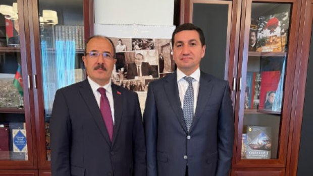 Hikmət Hacıyev Cahit Bağçı ilə nəyi müzakirə etdi?