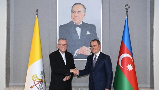 Ceyhun Bayramov Müqəddəs Taxt-Tacın dövlət katibinə erməni cinayətləri barədə məlumat verdi