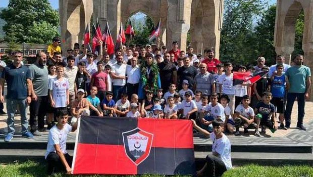 Erməniyə qalib gələn güləşçimiz Qəbələdə coşqu ilə QARŞILANDI - FOTO