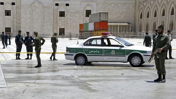 İranda məhkəməyə silahlı hücum EDİLDİ 