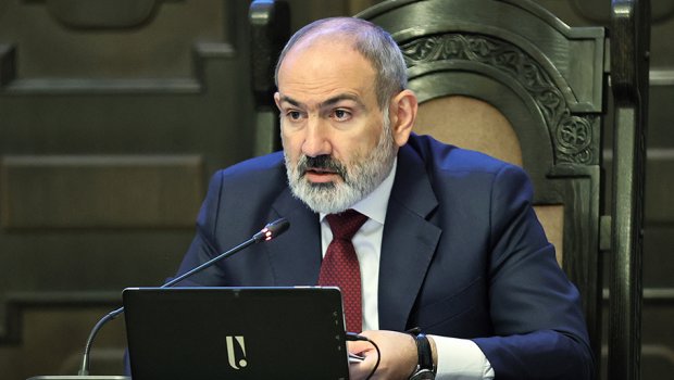 Erməni deputatdan Paşinyana ittiham: “Digər ərazilərimizi də verməyə hazırdır”