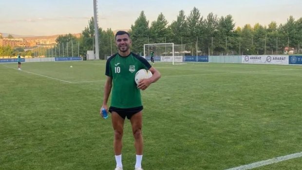 Vüsal İsgəndərli İrəvandakı oyunda ehtiyatda qaldı