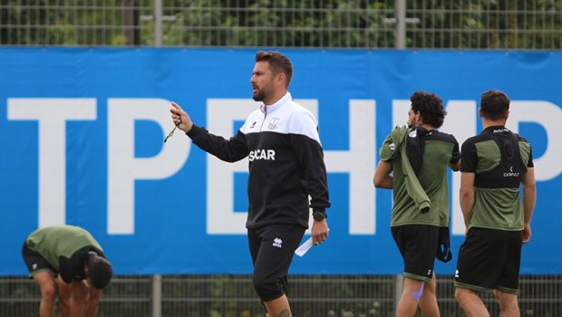 “Neftçi” yeni baş məşqçi ilə ilk məşqə çıxdı