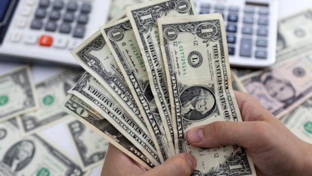 Dollar UCUZLAŞIR – Digər valyutaları NƏ GÖZLƏYİR?