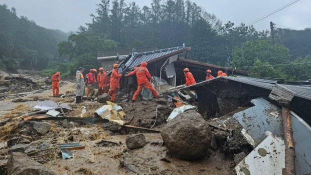 Cənubi Koreyada təbii fəlakət nəticəsində ölənlərin sayı 44 nəfərə çatıb