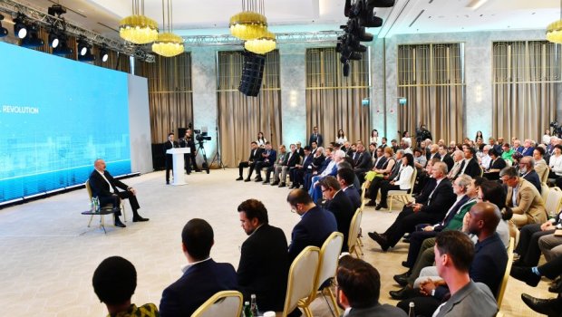 Prezident: Şəhərlərin bərpasında keçmiş köçkünlərin də rəyi nəzərə alınıb