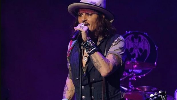 Conni Depp otel otağında huşsuz vəziyyətdə TAPILDI – FOTO 