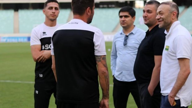 “Neftçi”nin yeni prezidenti Adrian Mutu ilə görüşdü