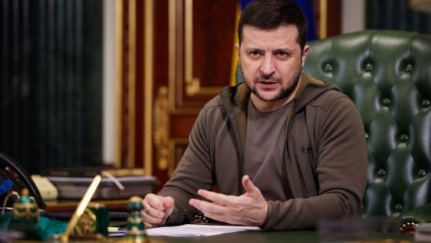 Zelenskidən ukraynalı məmurlara: “Varlanmaq hərisliyiniz qəzəb doğurur” 
