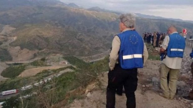 Erməni tırlarından əvvəl gələn fransız PENSİYAÇILARI – “Humanitar karvan” planının PƏRDƏARXASI