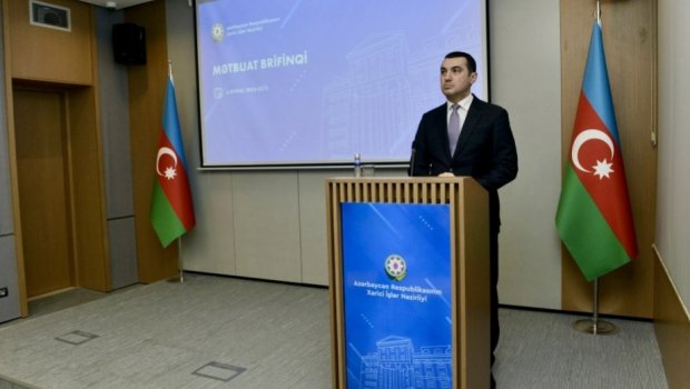 Ayxan Hacızadə: Fransanın Laçın yolunun blokadada olması barədə iddiasını rədd edirik