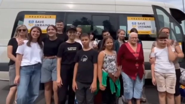 Rusiyanın oğurladığı uşaqlar Ukraynaya GERİ QAYTARILDI – VİDEO  