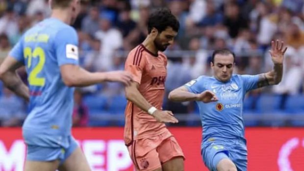 UEFA Mahir Emrelinin qolunu ƏLİNDƏN ALDI 