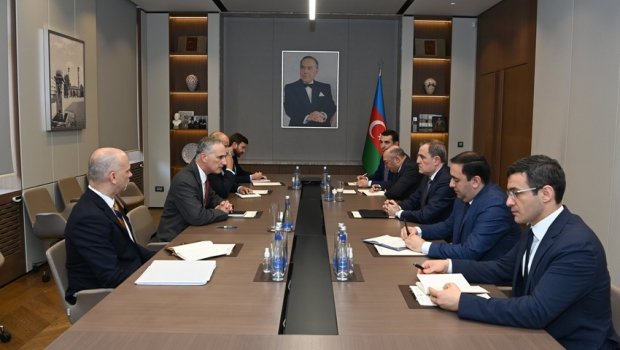Ceyhun Bayramov ABŞ rəsmisi ilə Azərbaycan-Ermənistan sülh prosesini müzakirə ETDİ - FOTO 