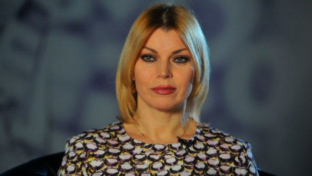 Taksidə qəzaya uğrayan rusiyalı müğənninin vəziyyəti necədir? - VİDEO