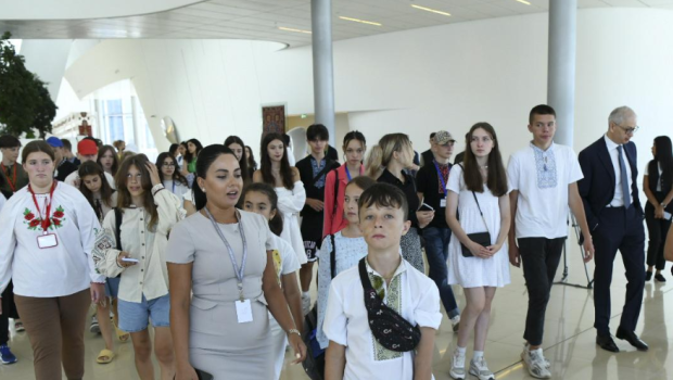 Ukraynalı uşaqların Heydər Əliyev Mərkəzinə EKSKURSİYASI təşkil olunub