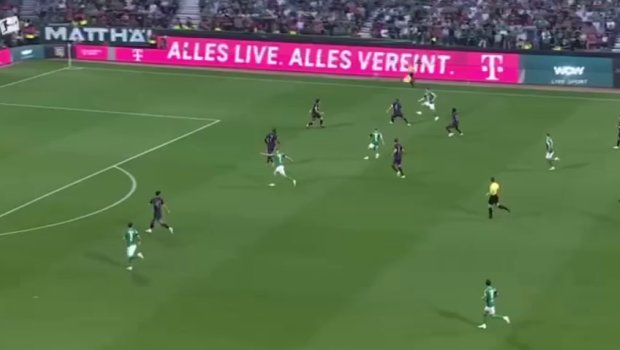 Almaniyada ilk oyununda qol vurdu, qolun ötürməsini verdi – VİDEO  