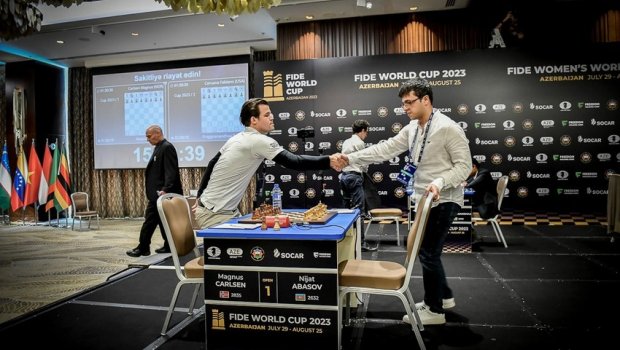 Nicat Abasov Dünya Kubokunun yarımfinalında Karlsenə məğlub oldu