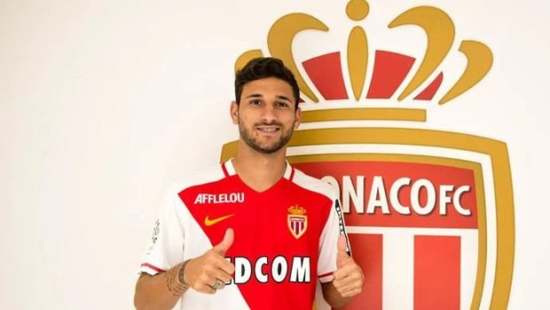 “Qarabağ” daha bir futbolçu ilə danışıq aparır