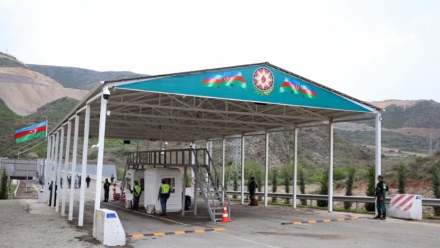 Daha 30 erməni “Laçın” məntəqəsindən keçərək Ermənistana getdi - FOTO/VİDEO