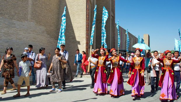 Özbəklər bizi niyə bu qədər çox sevir? – MARAQLI FAKTLAR
