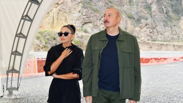 Prezident və Xanımı “İstisu”da Müalicə-İstirahət Kompleksində görülən işlərlə tanış oldular - FOTO/VİDEO