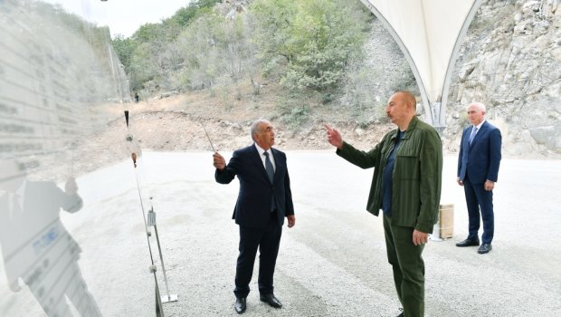 Ölkə başçısı Kəlbəcər-Laçın avtomobil yolunda görülən işlərlə tanış olub - FOTO