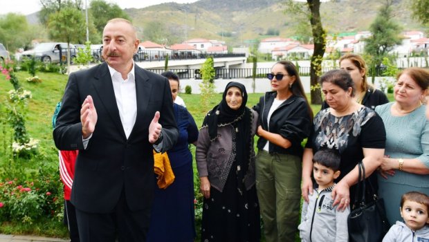 Prezident Rövşən Rzayevə irad tutdu - VİDEO 