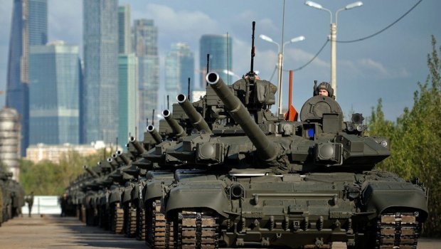 Ukraynada məhv edilən Rusiya tanklarının sayı 4 400-ə çatdı