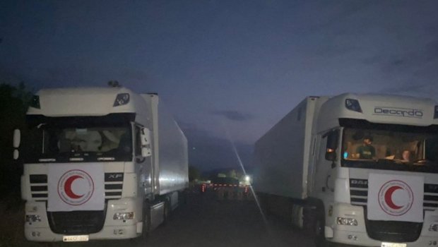 Bakıdan erməniəsilli şəxslərə göndərilmiş humanitar karvan Ağdam-Xankəndi yolunda gözləyir - FOTO 