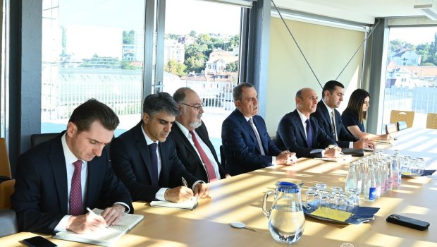 Ceyhun Bayramov Aİ nümayəndəsini Ermənistanın təxribatları barədə MƏLUMATLANDIRDI - FOTO 