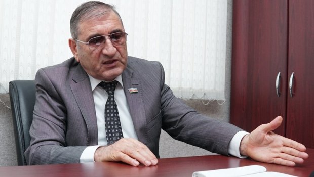 “Bankların kredit şərtləri çox ağırdır, asanlaşdırmaq lazımdır” – Komitə sədri