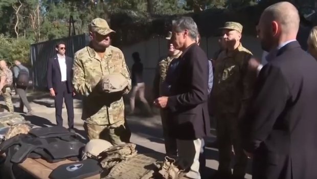 Blinken Baxmutda döyüşən ukraynalı hərbçilərlə GÖRÜŞDÜ – VİDEO  