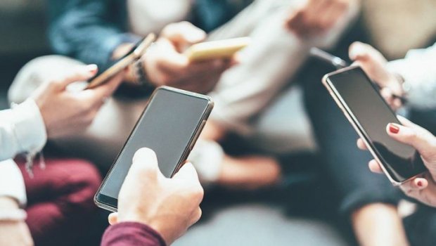 Telefonların qeydiyyatına görə rüsum AZALDILIR 