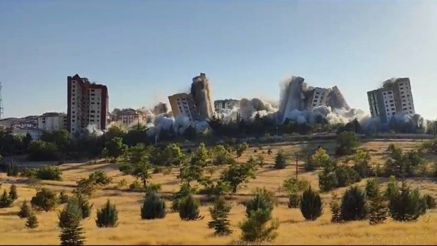 Malatyada hündürmərtəbəli binalar PARTLADILDI - FOTO 