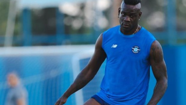 Ulduz futbolçu Şahruddinin komanda yoldaşı oldu