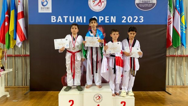Taekvondoçularımız Gürcüstanda 12 medal qazanıblar - FOTO
