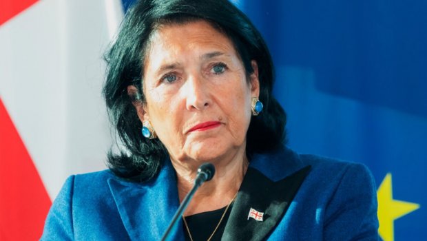 Gürcüstan prezidentinin impiçmenti məsələsinə başlandı