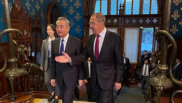 Moskvada Lavrovla çinli həmkarı arasında görüş keçirilir 