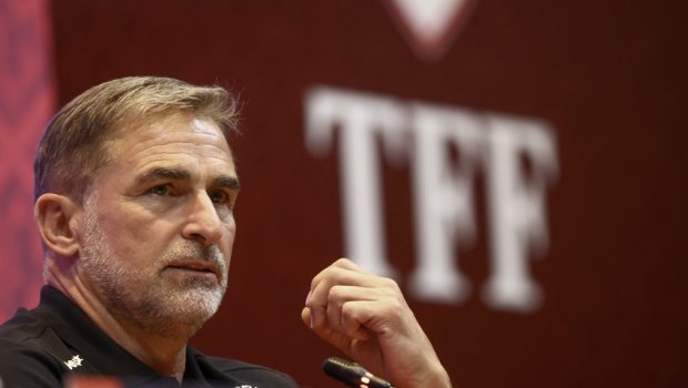 Türkiyə millisinin baş məşqçisi istefaya göndərildi